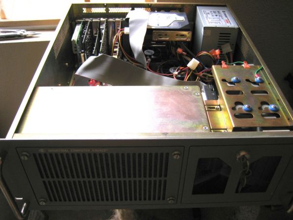 Internet Services Hosting #402<br>1,024 x 768<br>Published 8 years ago